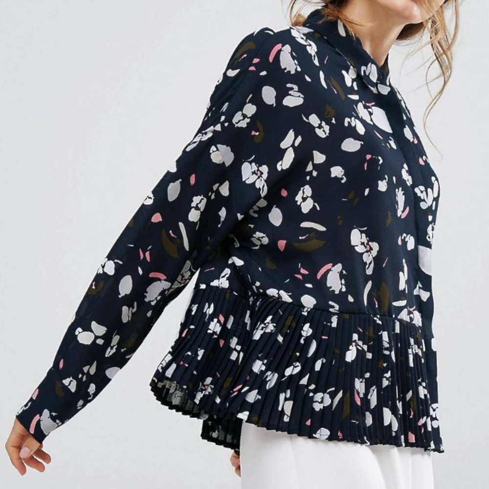 Vero Moda Navy Print Botton Doen Shirt w. Pleats